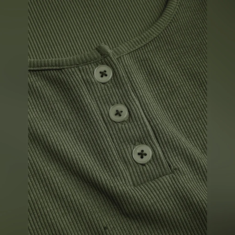 NWT Ribbed Button Drawstring Midi Dress - Picture 3 of 8